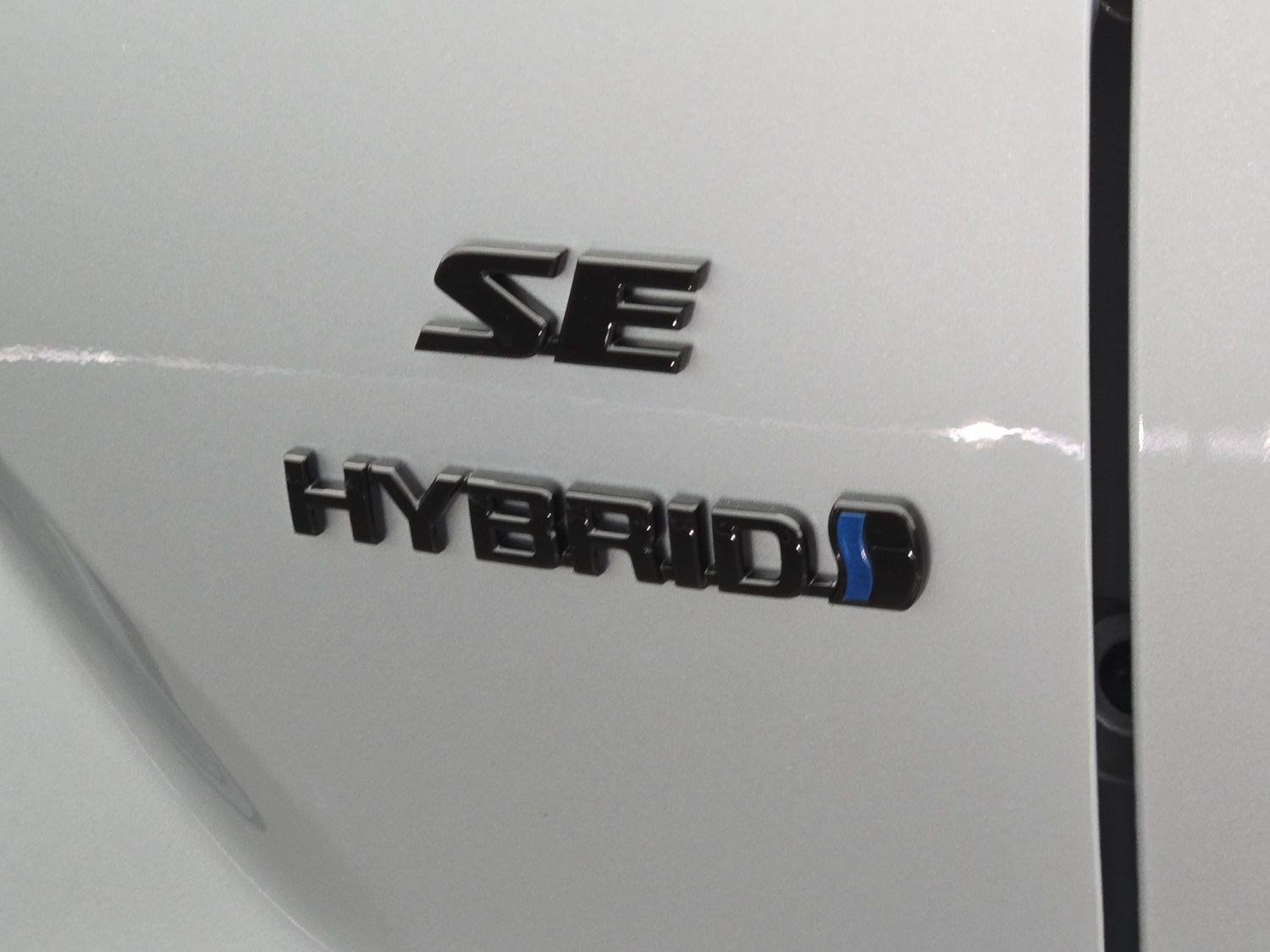 Certified 2024 Toyota Corolla Cross AWD Hybrid w/ Moonroof Package image 33