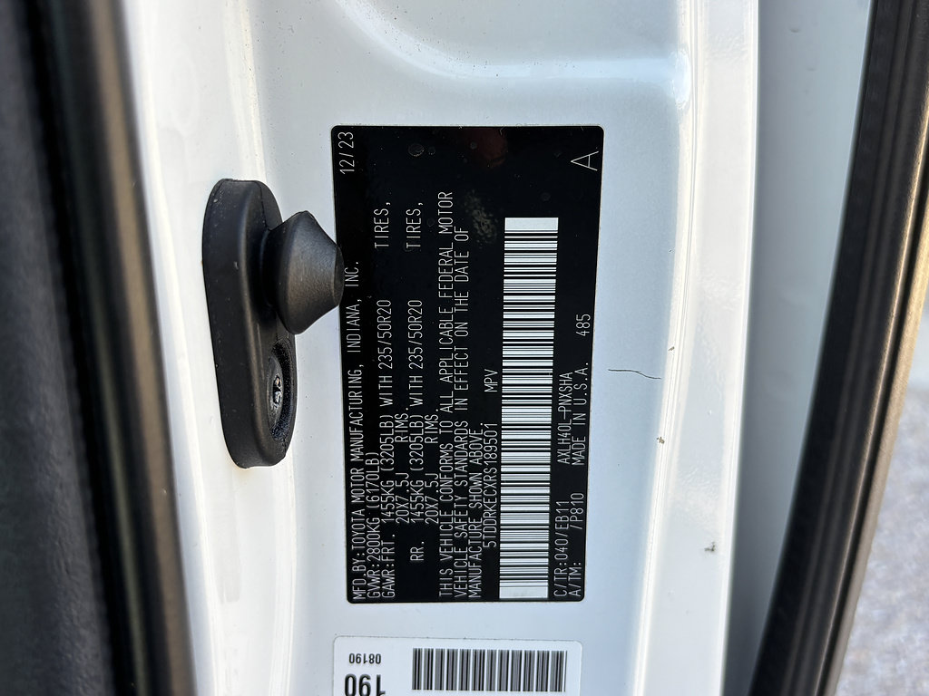 Certified 2024 Toyota Sienna XSE w/ XSE Plus Package FWD image 31