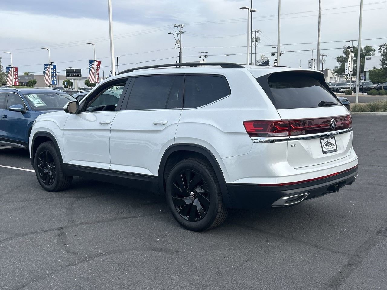 New 2026 Volkswagen Atlas SE FWD image 4