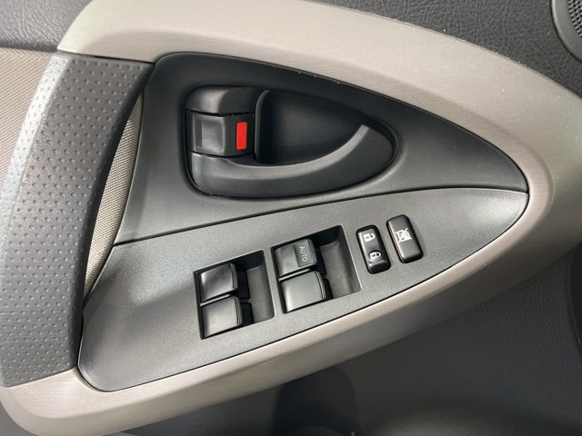 Used 2008 Toyota RAV4 Limited image 23