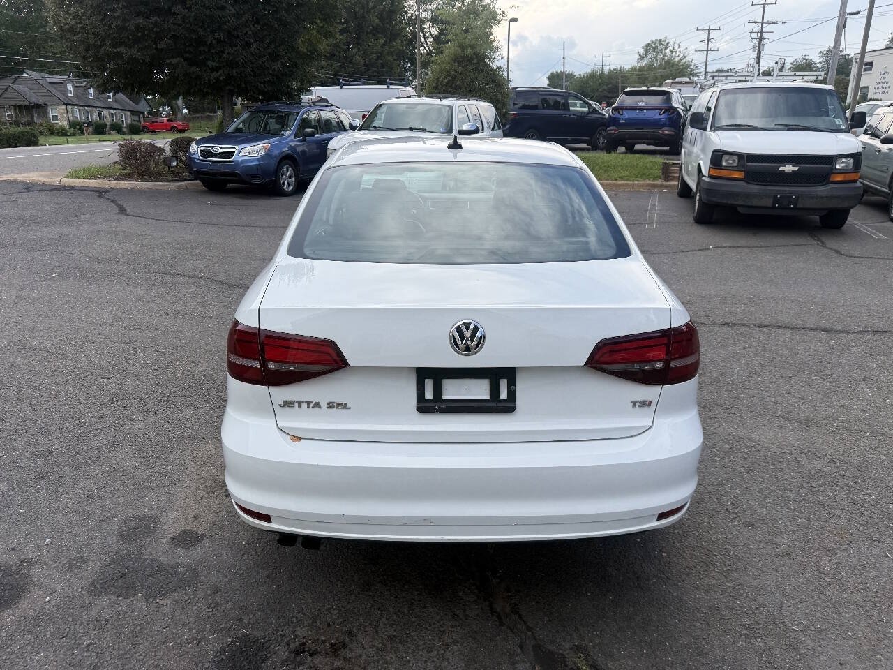 Used 2016 Volkswagen Jetta SEL w/ Lighting Package FWD image 6