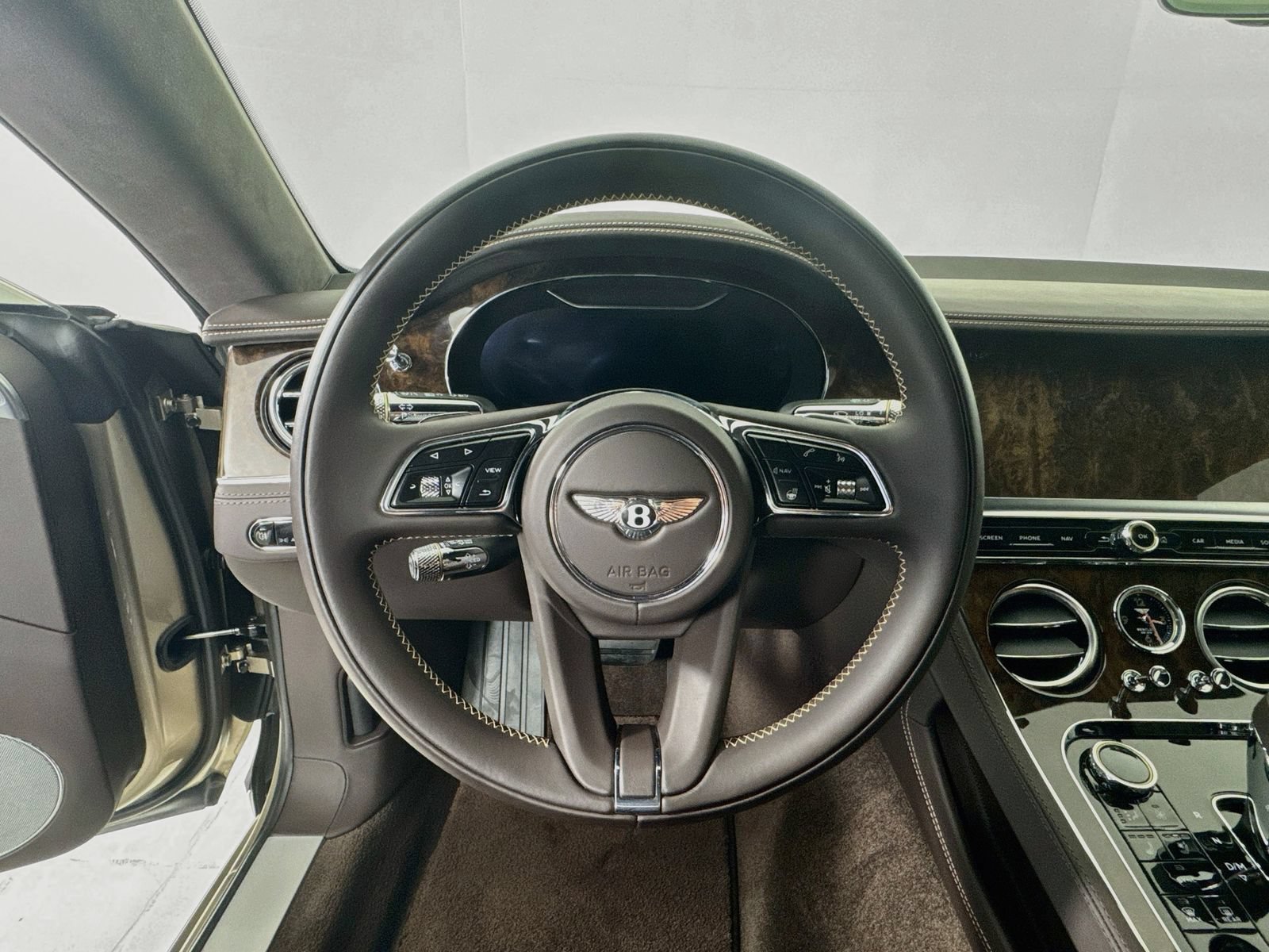 Certified 2023 Bentley Continental GT Mulliner AWD/4WD image 12