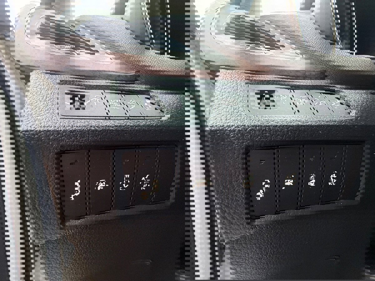 Used 2018 Hyundai Santa Fe SE w/ SE Ultimate Tech Package 03 image 24