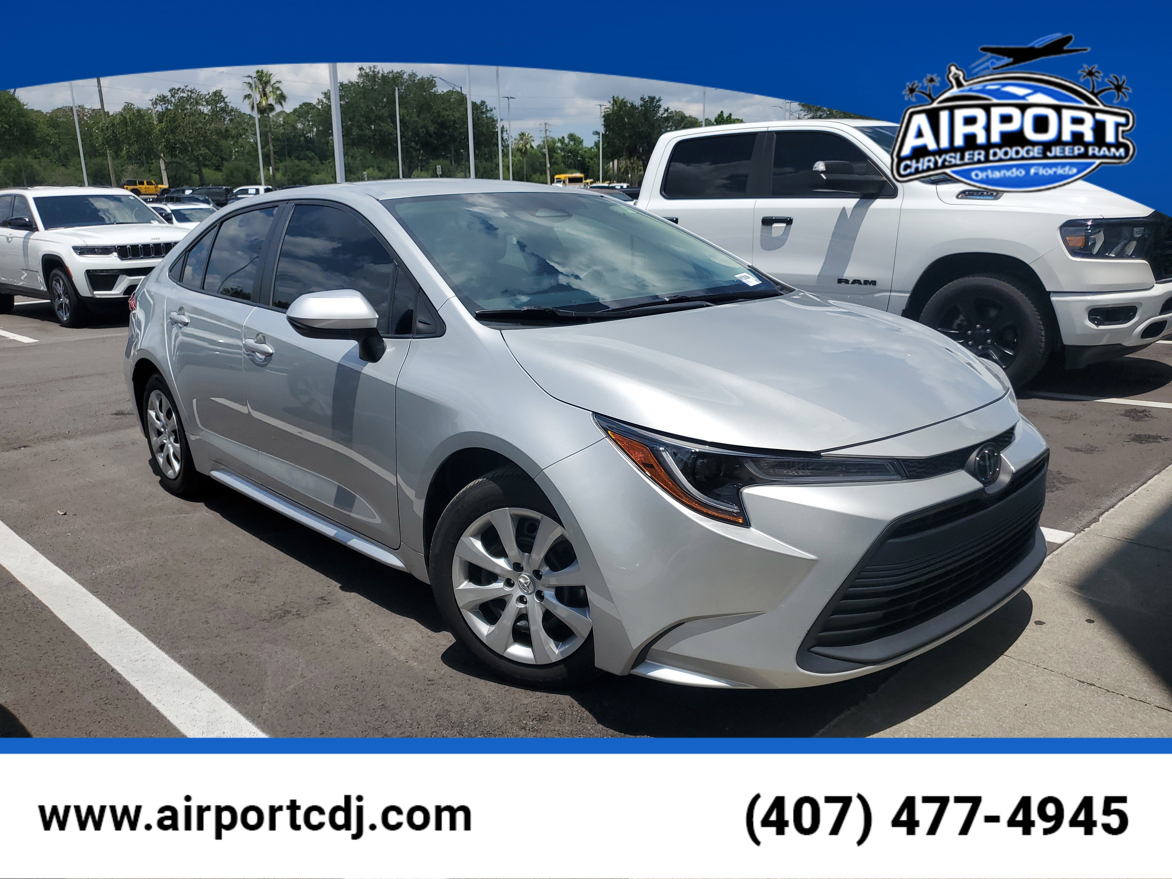 Used 2024 Toyota Corolla LE FWD image 1