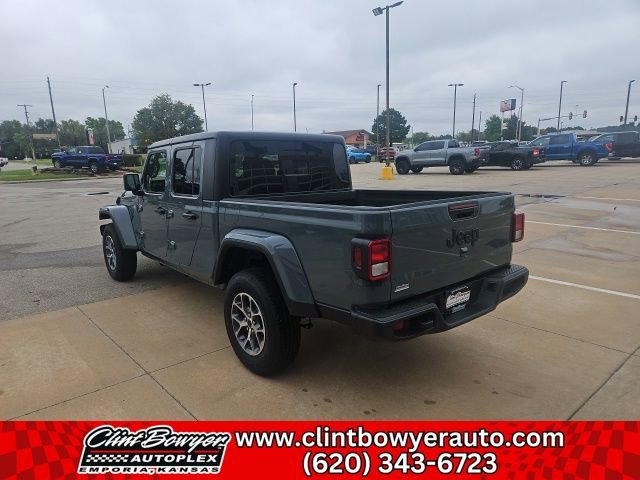 New 2025 Jeep Gladiator Sport image 5