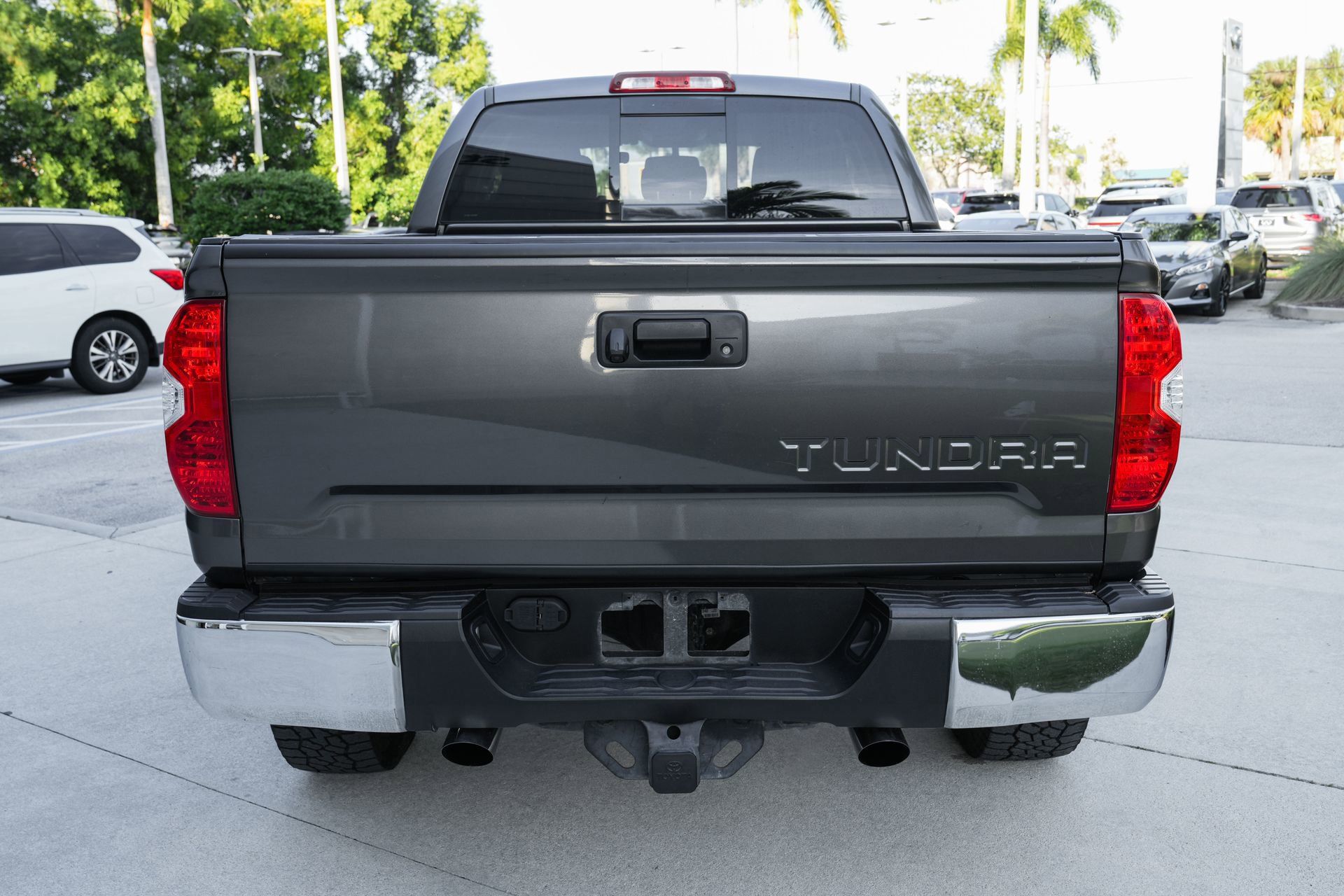 Used 2016 Toyota Tundra SR5 image 8