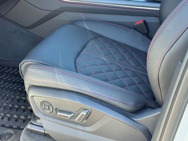 New 2026 Audi SQ8 Prestige image 21