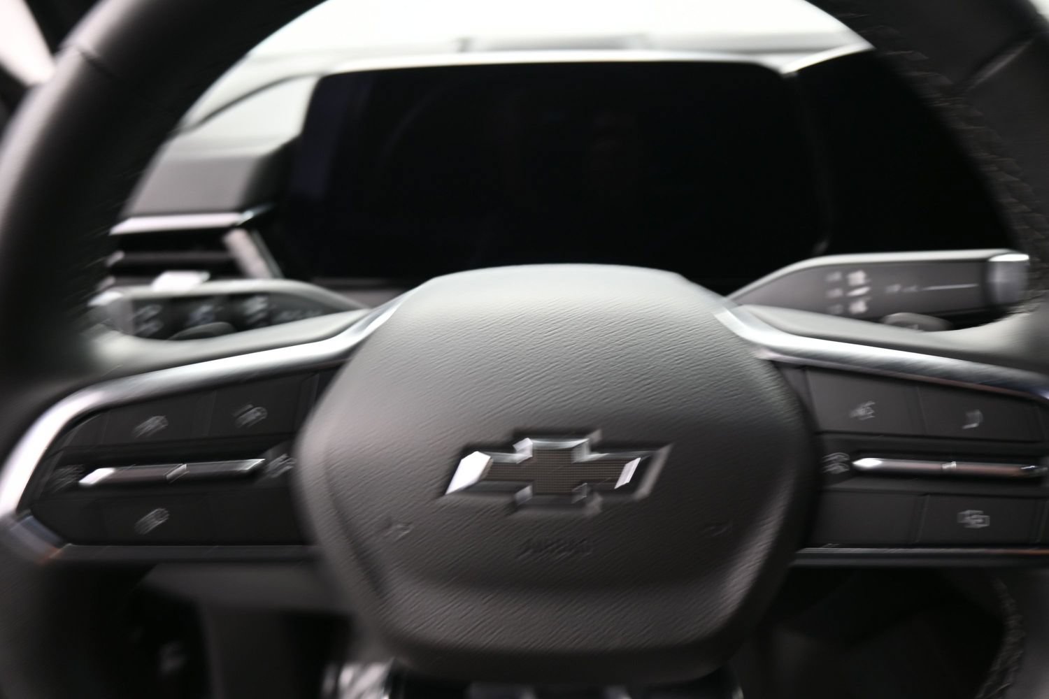 Used 2025 Chevrolet Suburban Z71 AWD/4WD image 16