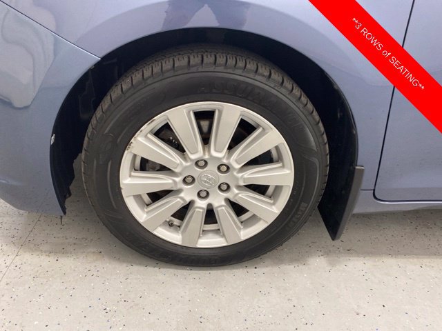 Used 2017 Toyota Sienna Limited Premium AWD/4WD image 9
