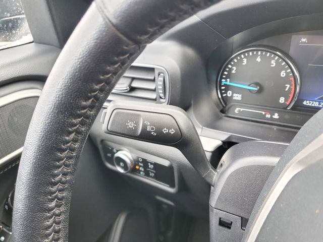 Certified 2023 Ford Explorer XLT w/ Equipment Group 202A image 15