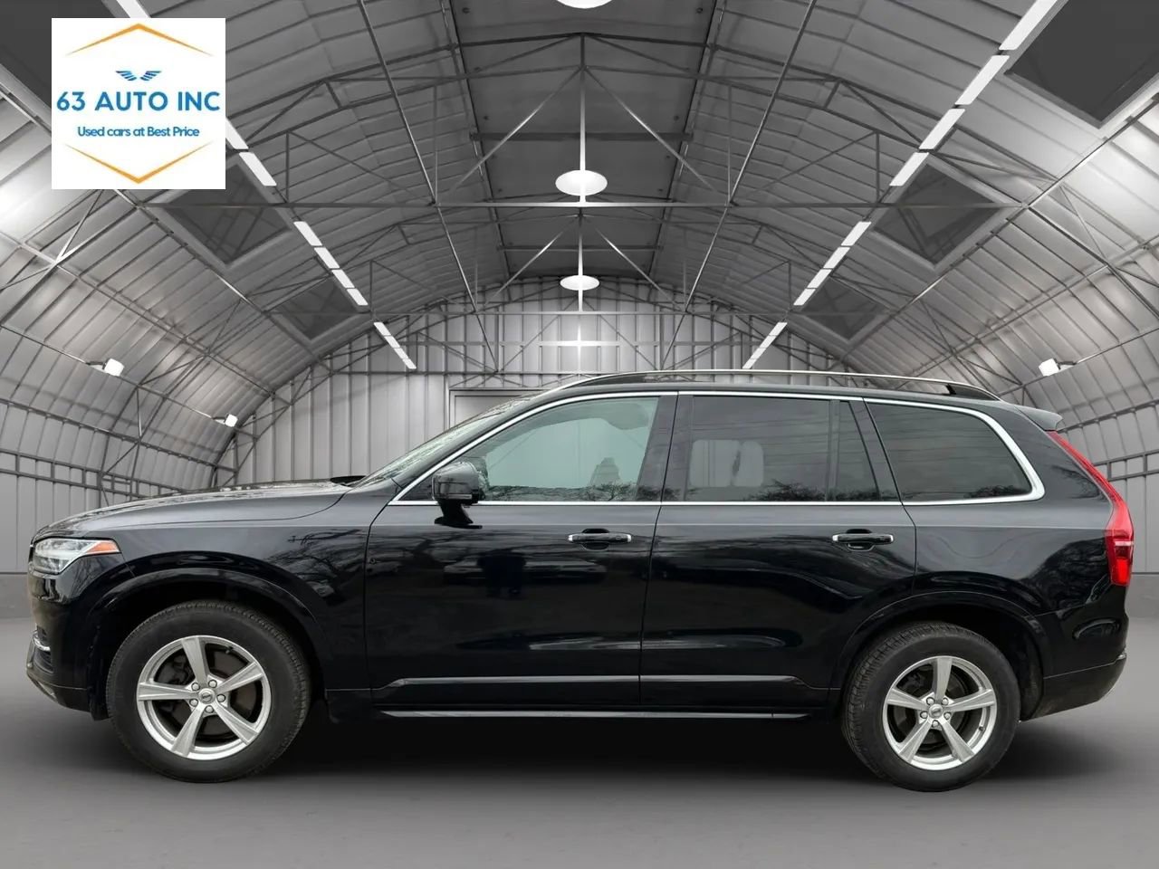Used 2016 Volvo XC90 T5 Momentum image 2