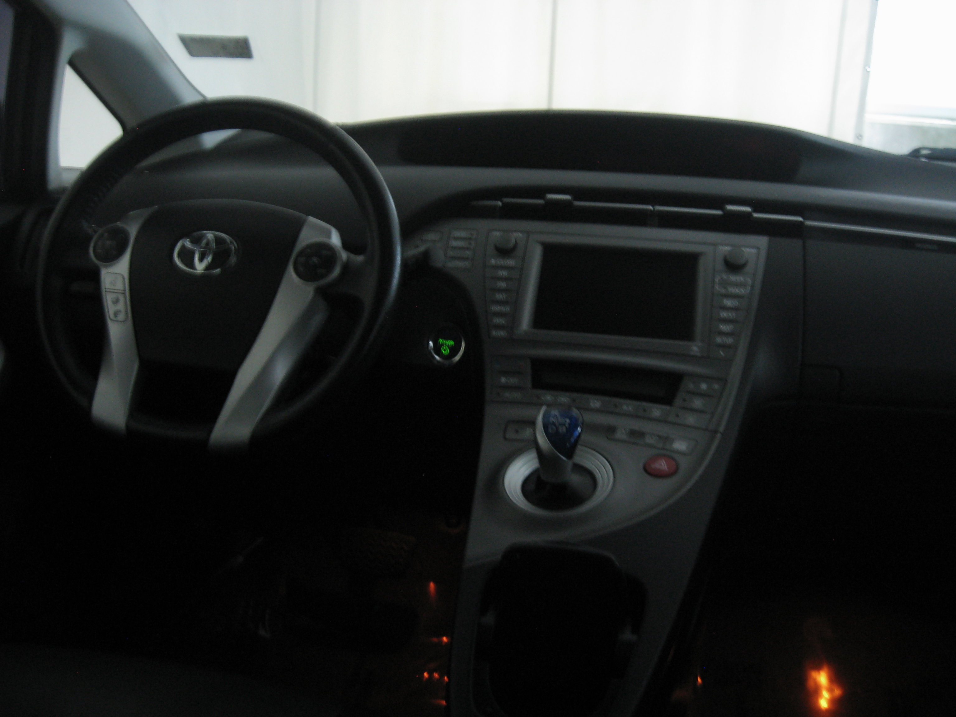 Used 2013 Toyota Prius Four w/ Deluxe Solar Roof Pkg image 2