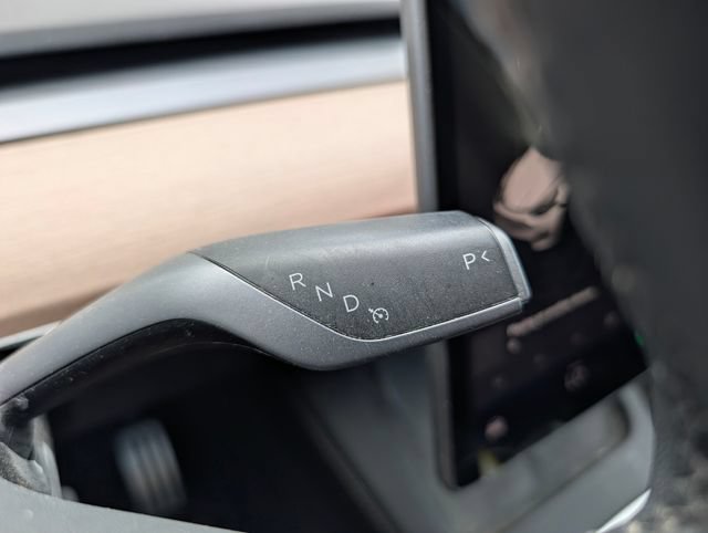 Used 2023 Tesla Model Y Performance AWD/4WD image 18
