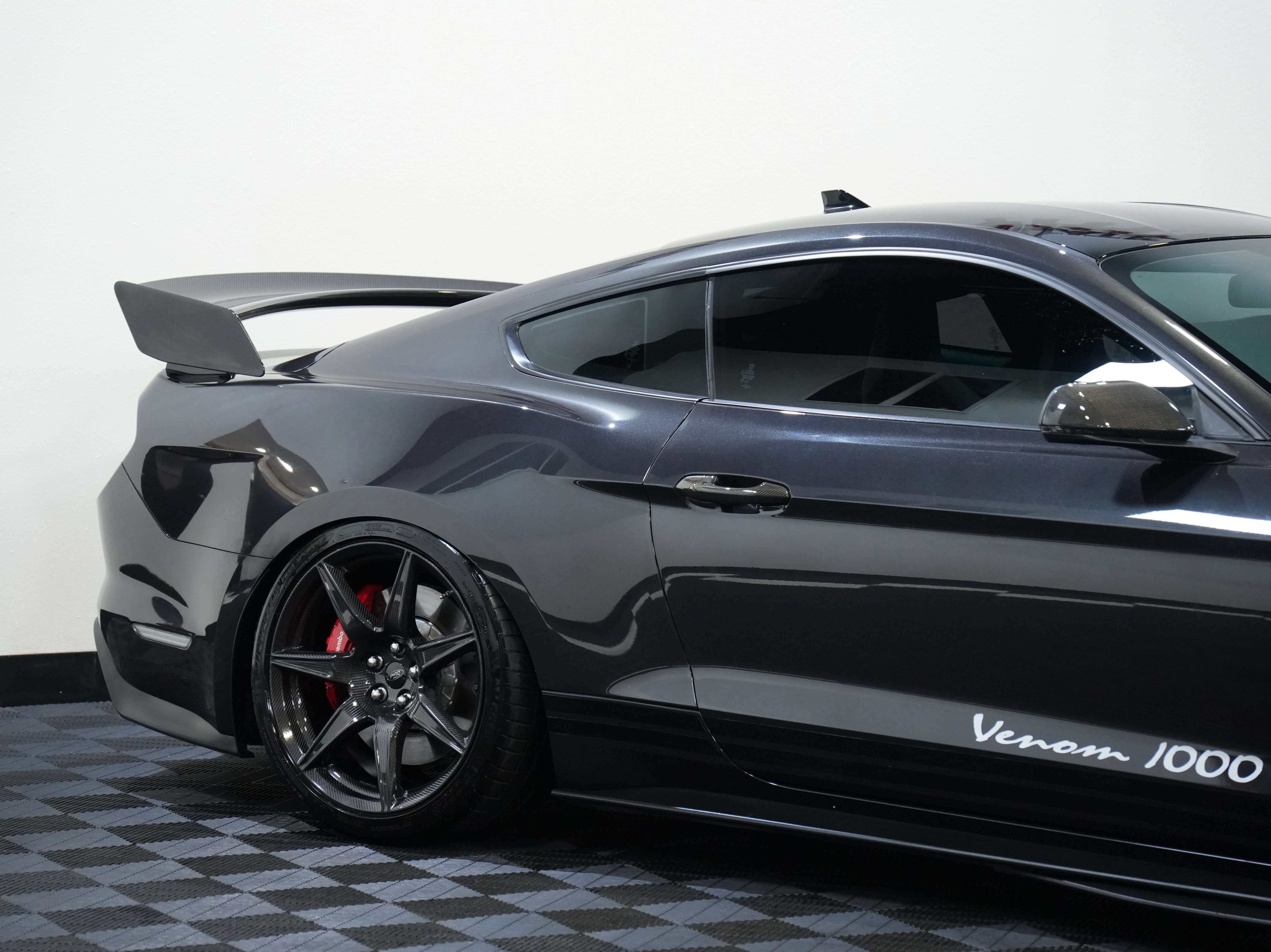 Used 2022 Ford Mustang Shelby GT500 w/ Carbon Fiber Track Pack RWD image 15