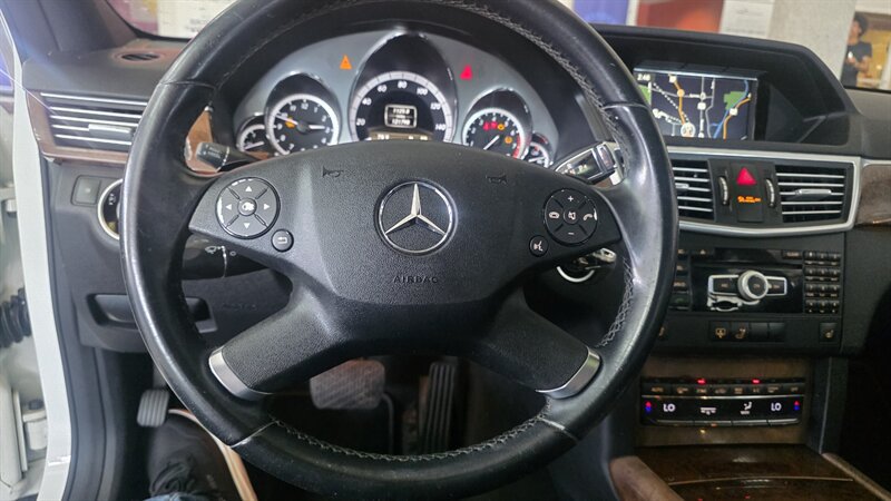 Used 2012 Mercedes-Benz E 350 4MATIC Sedan image 14