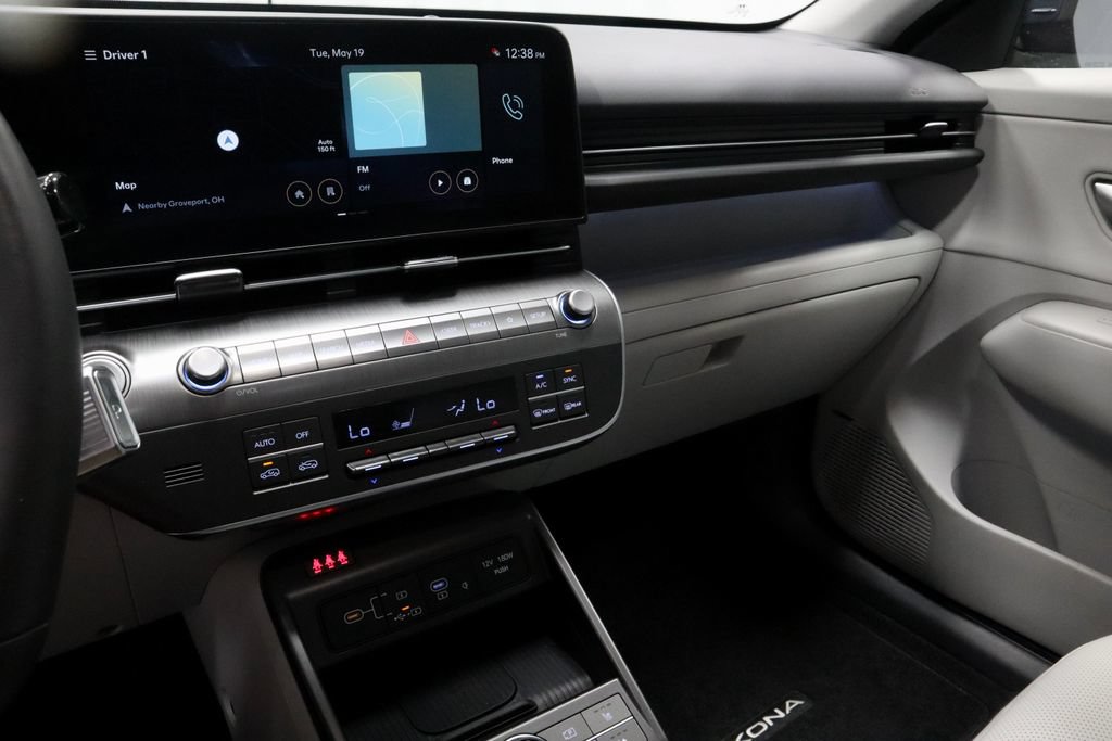 Used 2024 Hyundai Kona Limited AWD/4WD image 33