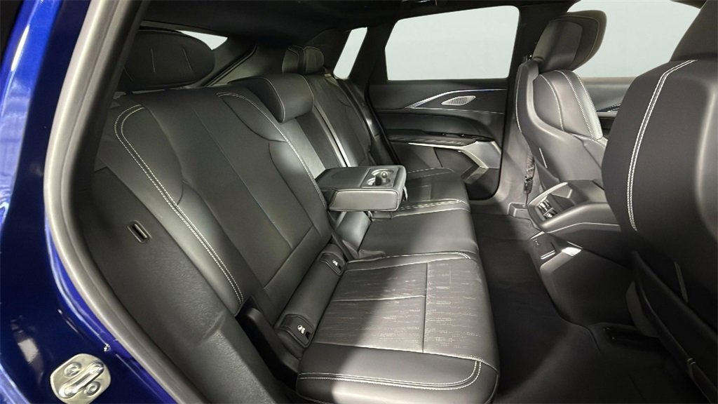 Used 2024 Cadillac Lyriq Luxury image 49