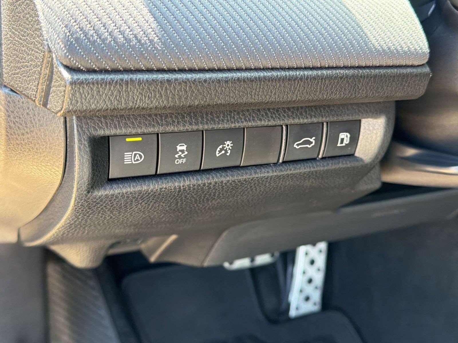 Used 2026 Toyota Camry SE w/ Convenience Package image 18