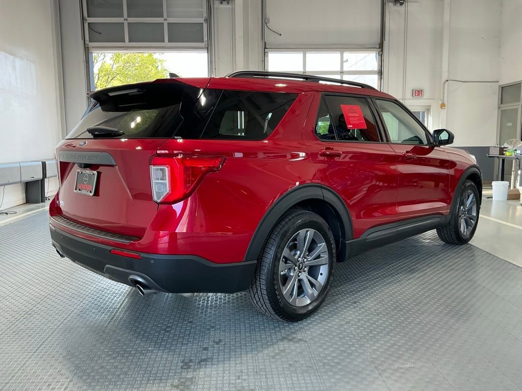 Used 2021 Ford Explorer XLT w/ Equipment Group 202A image 26