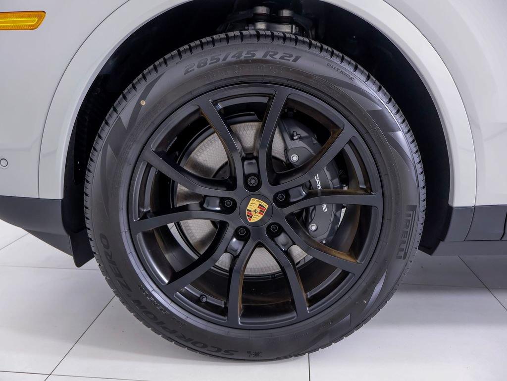 New 2026 Porsche Cayenne Coupe AWD/4WD image 22