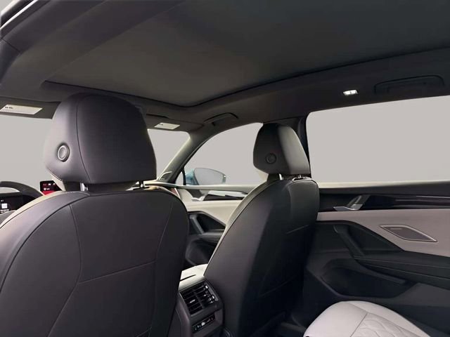 New 2026 Volkswagen Tiguan SEL R-Line image 5