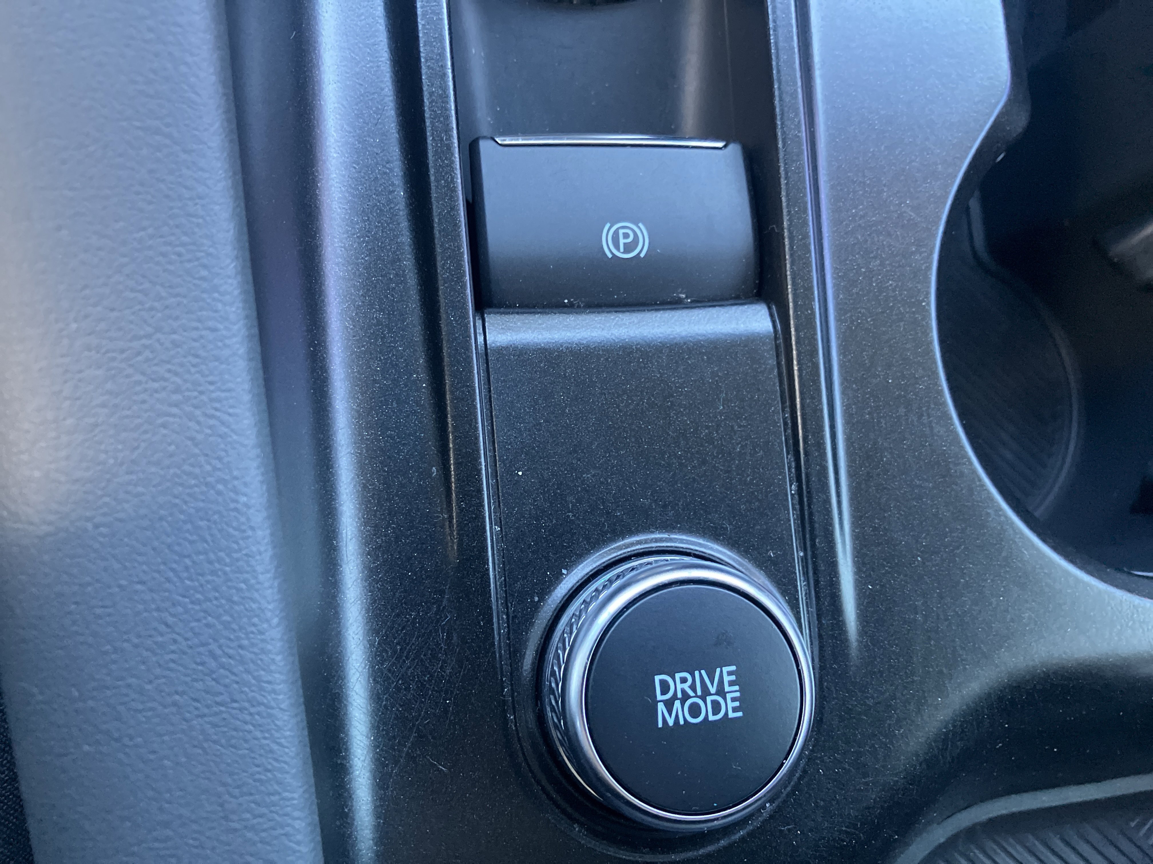 Certified 2025 Ford Explorer Active AWD/4WD image 31