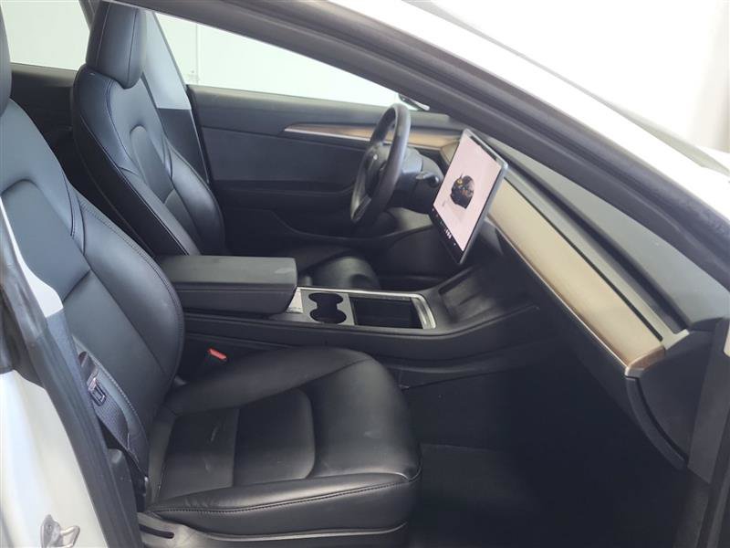 Used 2022 Tesla Model 3 Long Range AWD/4WD image 5