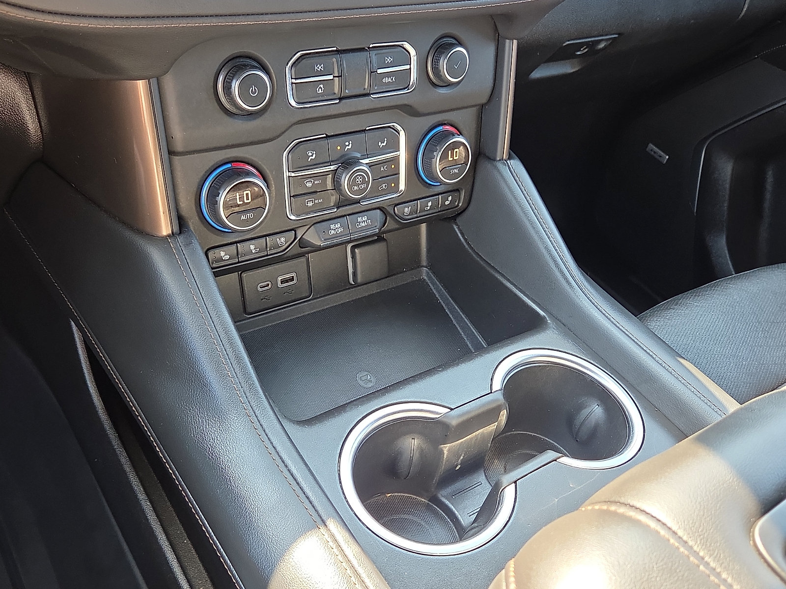 Used 2021 Chevrolet Tahoe High Country AWD/4WD image 25