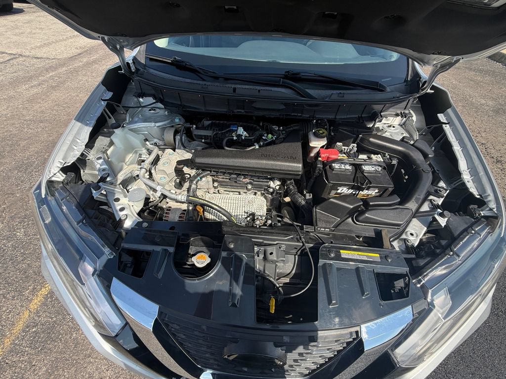 Used 2018 Nissan Rogue SV AWD/4WD image 32