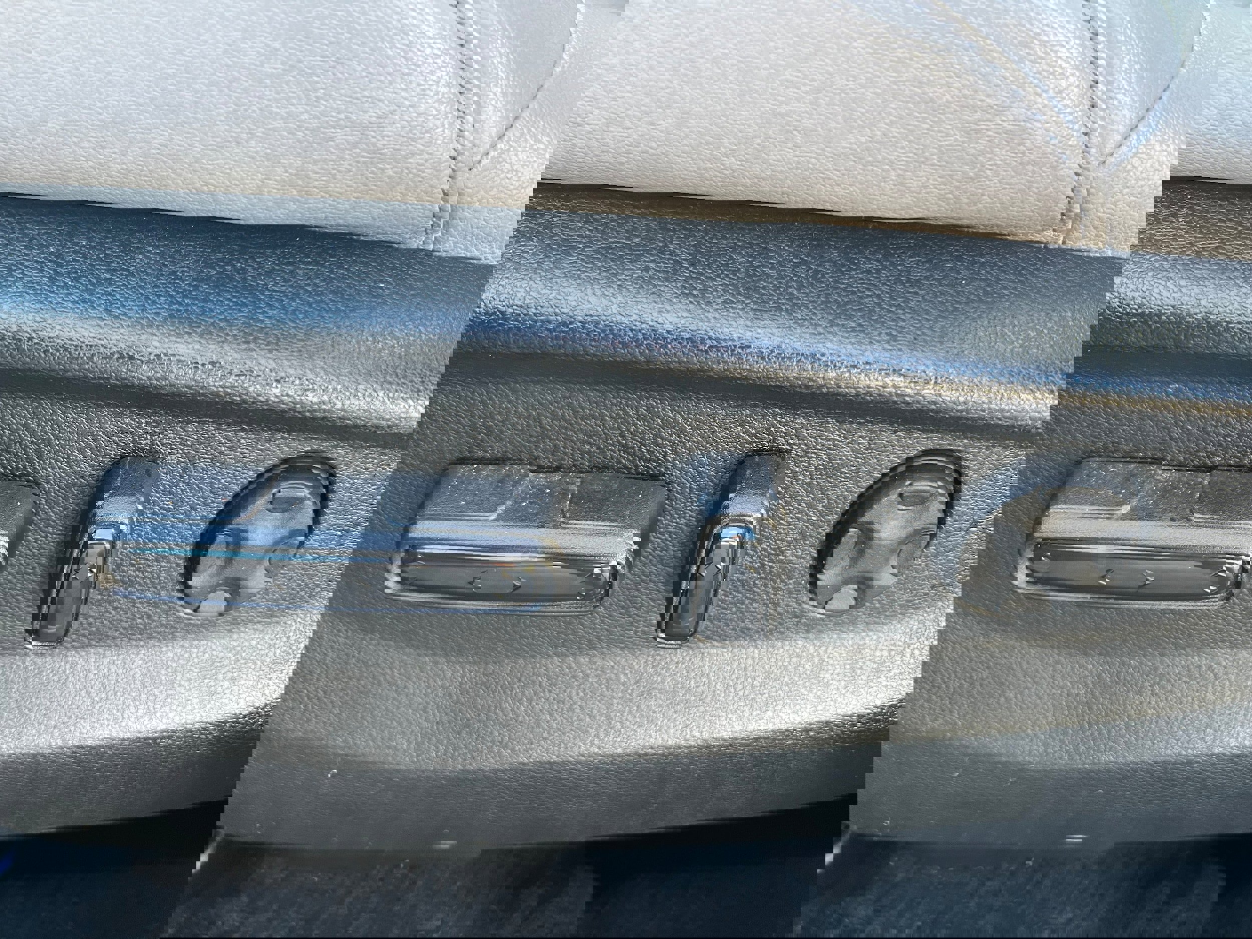 Used 2017 Honda CR-V Touring image 19