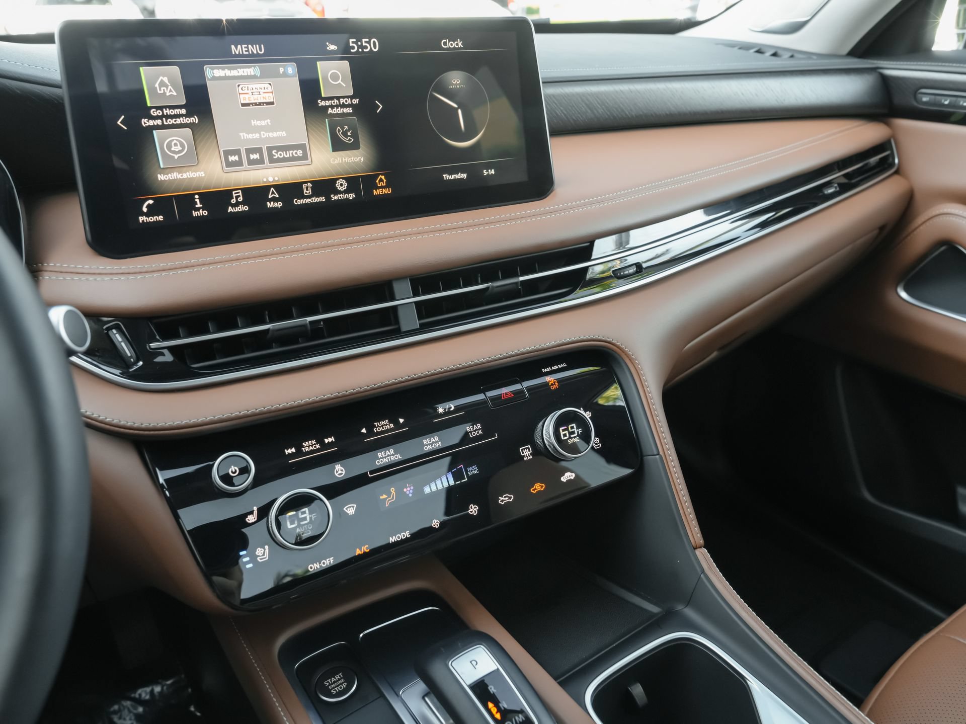 Used 2023 INFINITI QX60 Sensory w/ Vision Package AWD/4WD image 10