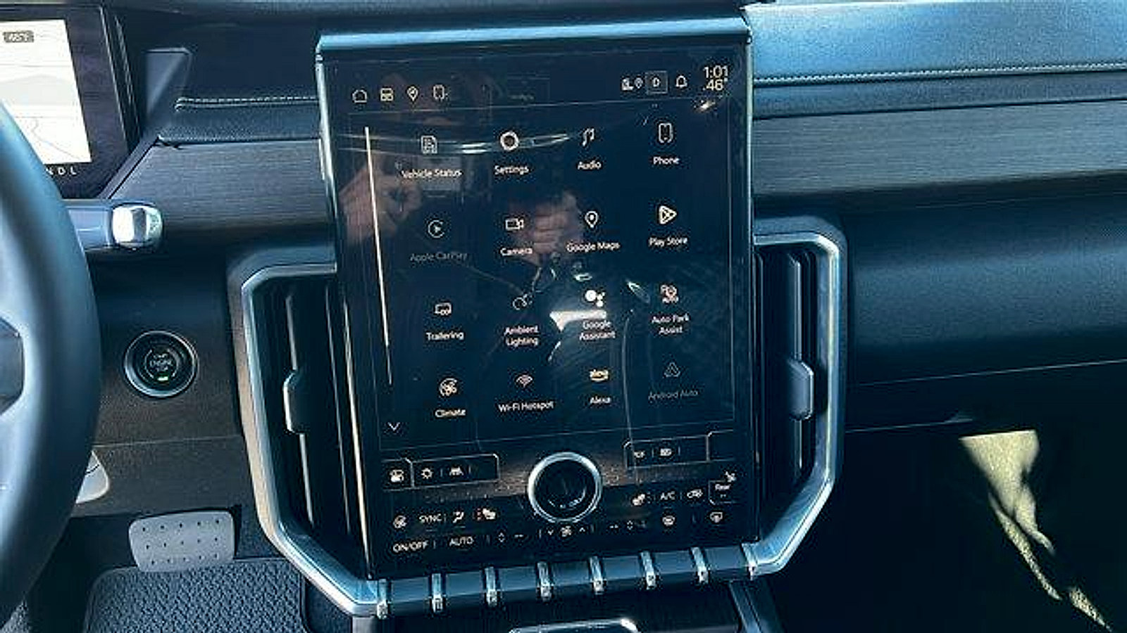 Certified 2024 GMC Acadia Denali w/ Super Cruise Package image 23