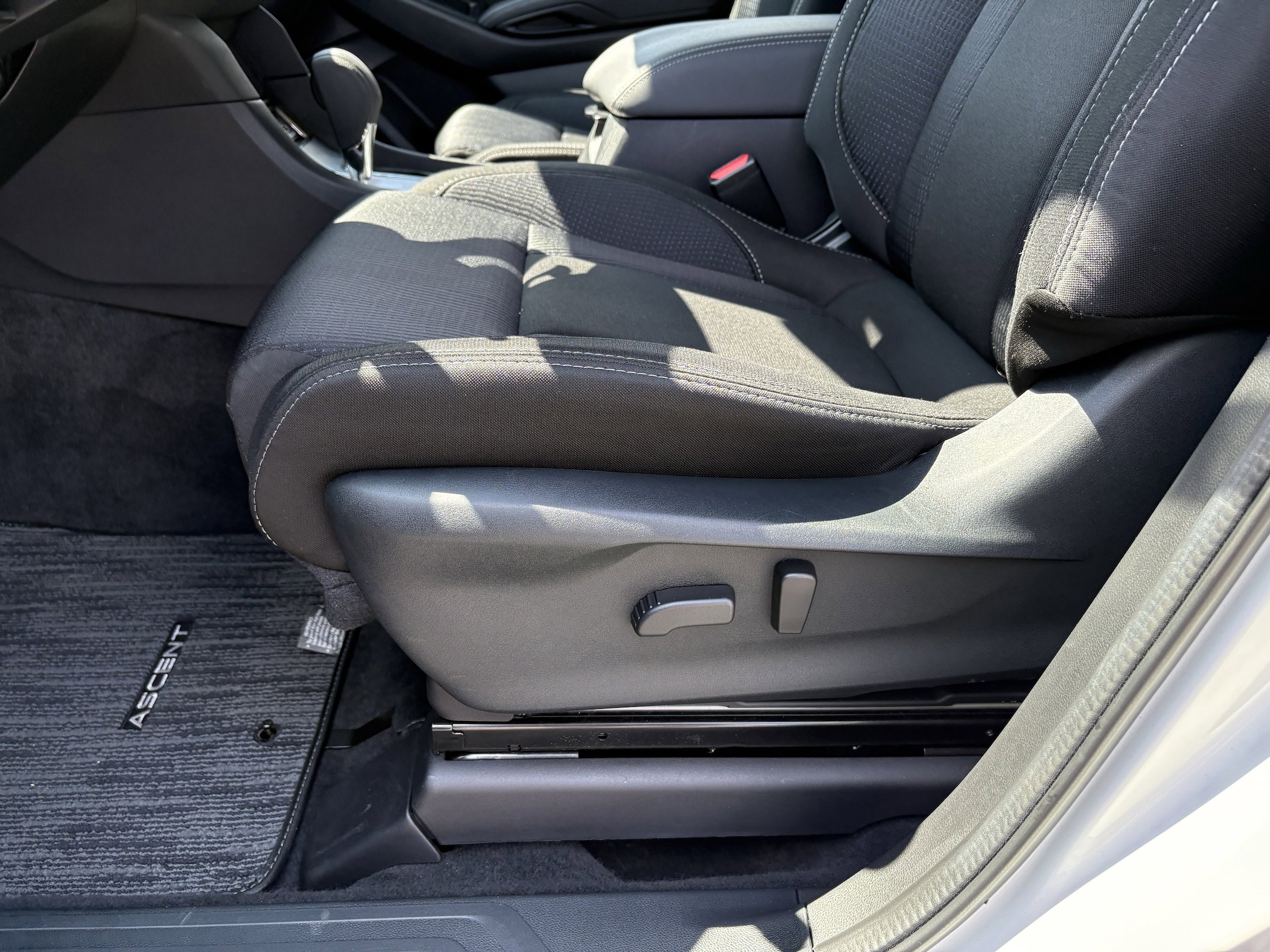 Certified 2025 Subaru Ascent Premium image 27