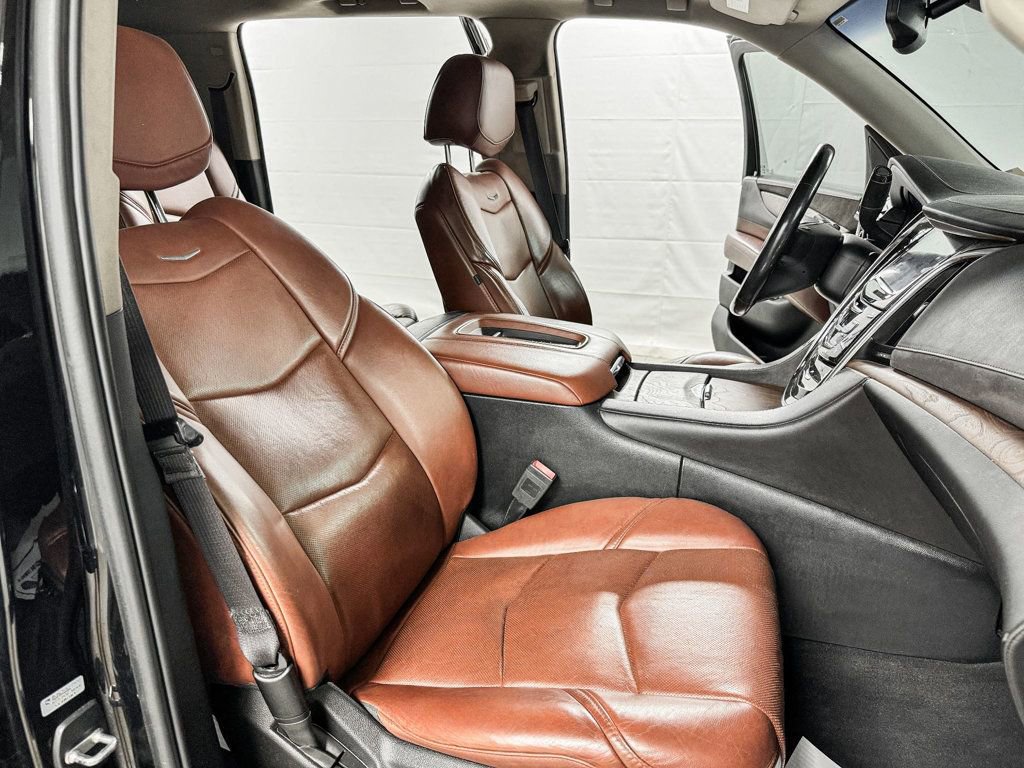 Used 2016 Cadillac Escalade ESV Premium image 13