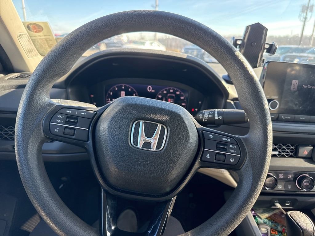 Certified 2023 Honda Accord EX image 18