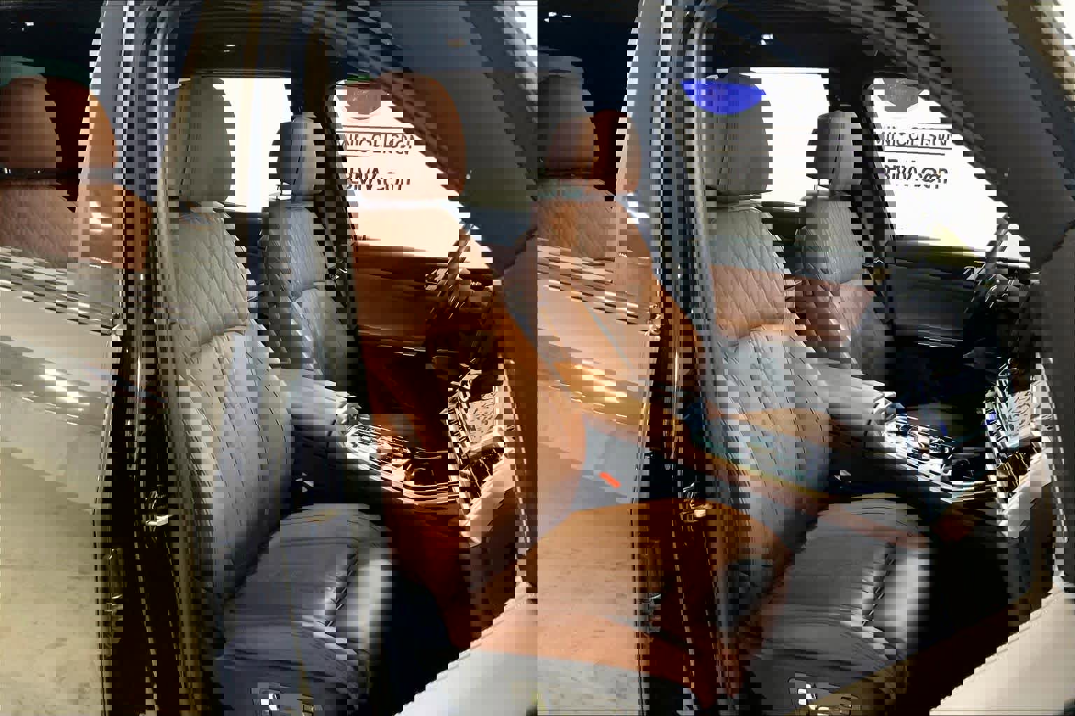 Used 2024 BMW X7 M60i w/ Executive Package image 9