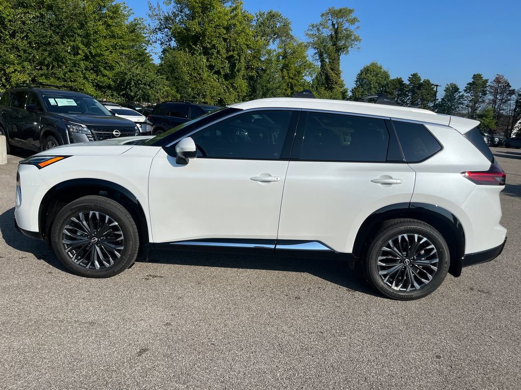 New 2026 Nissan Rogue Platinum AWD/4WD image 4