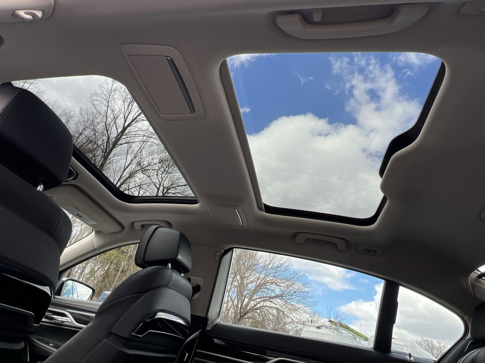 Used 2017 BMW 740i xDrive image 22