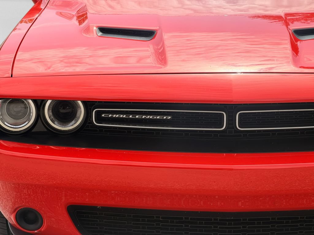 Used 2022 Dodge Challenger SXT RWD image 32