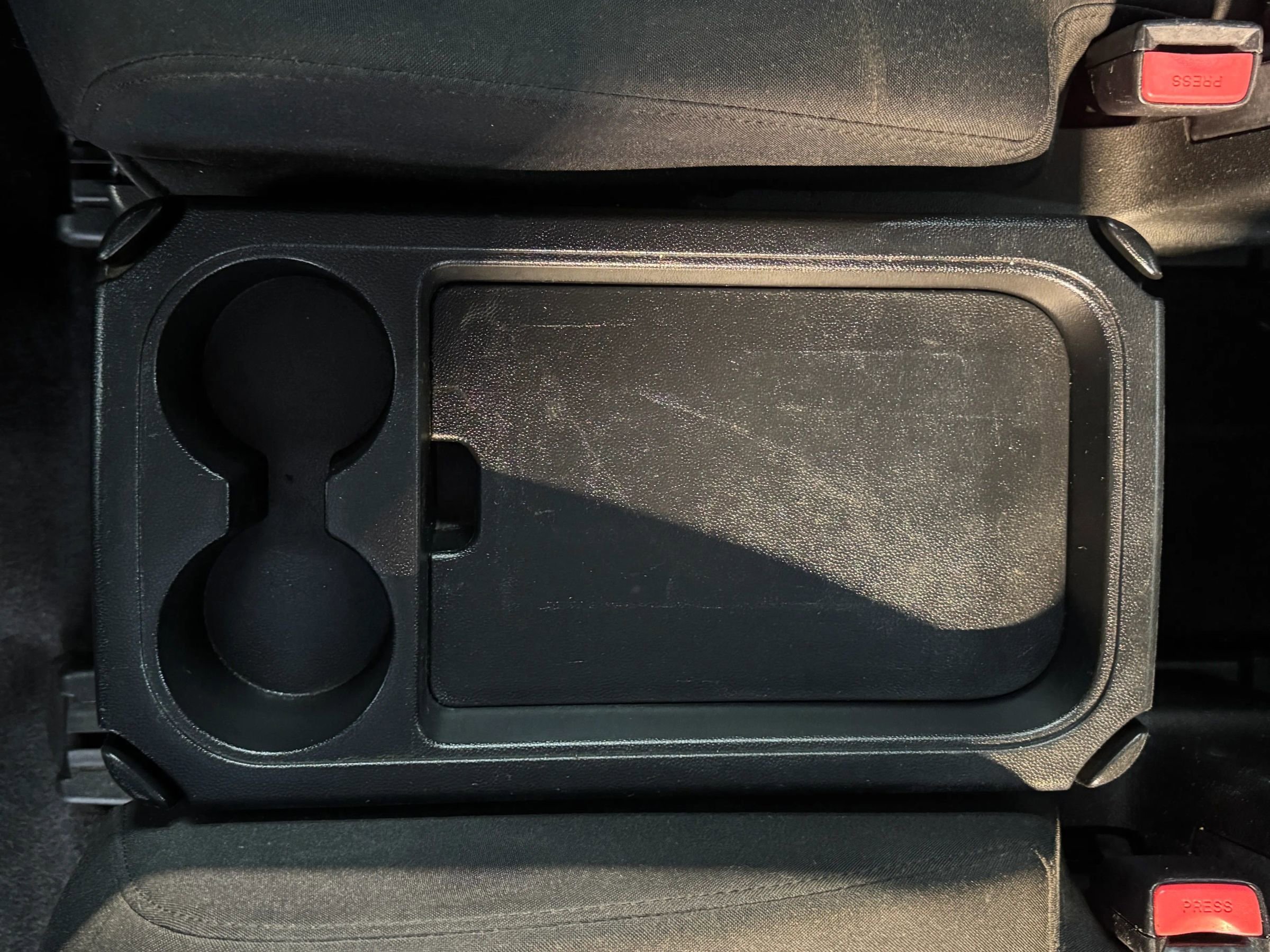 Used 2012 MAZDA MAZDA5 Sport image 22