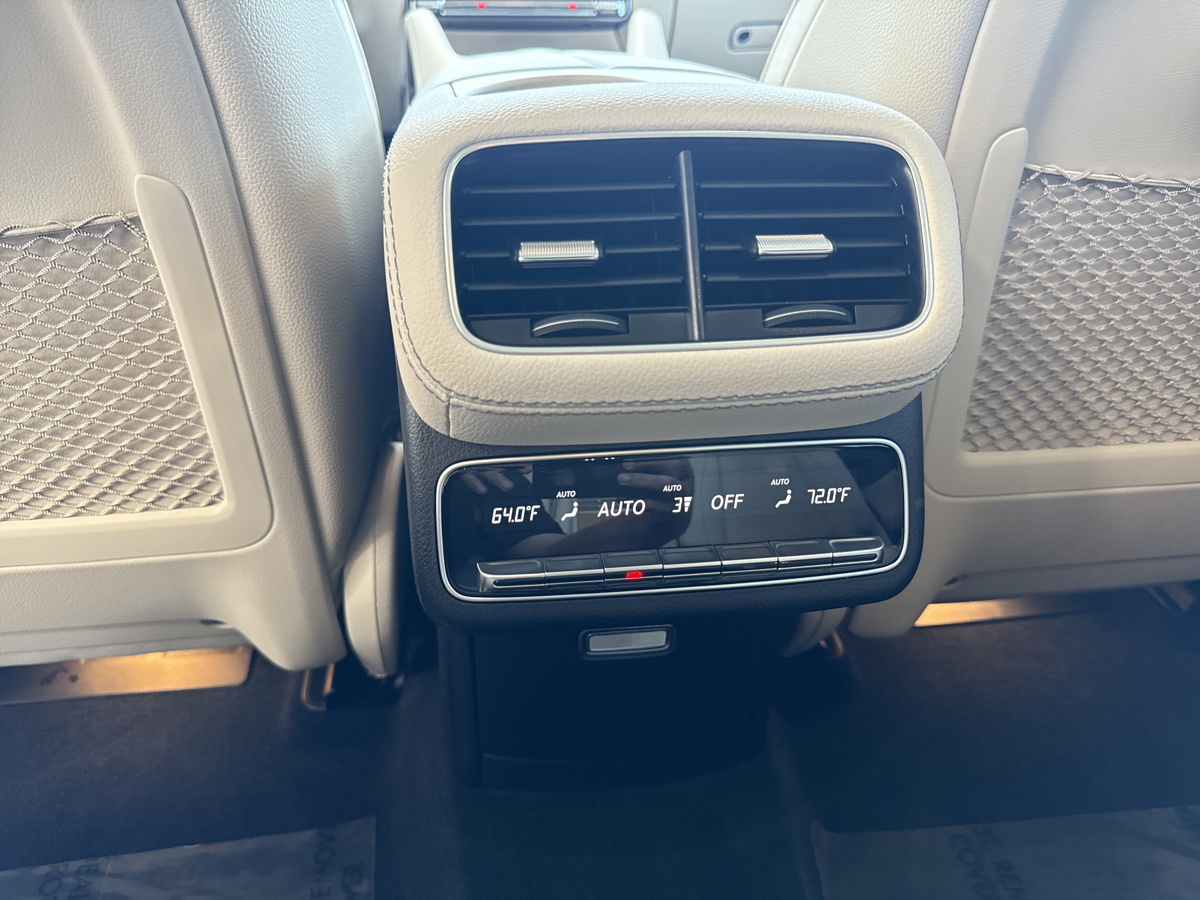 Certified 2025 Mercedes-Benz GLS 450 4MATIC image 33