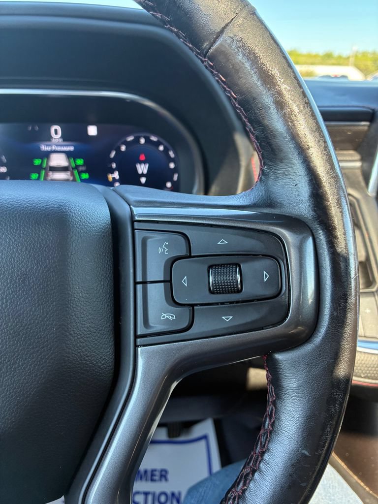 Used 2022 Chevrolet Suburban RST w/ Luxury Package AWD/4WD image 23