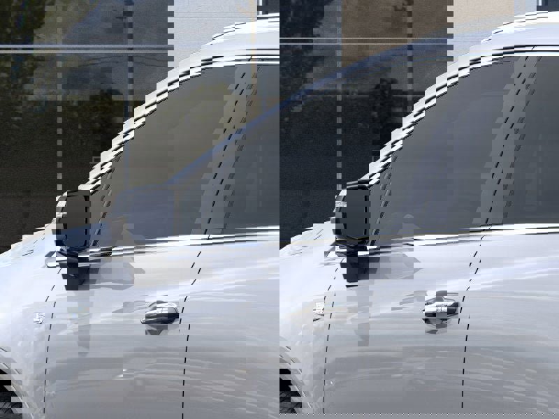 New 2025 Cadillac XT5 Luxury image 12