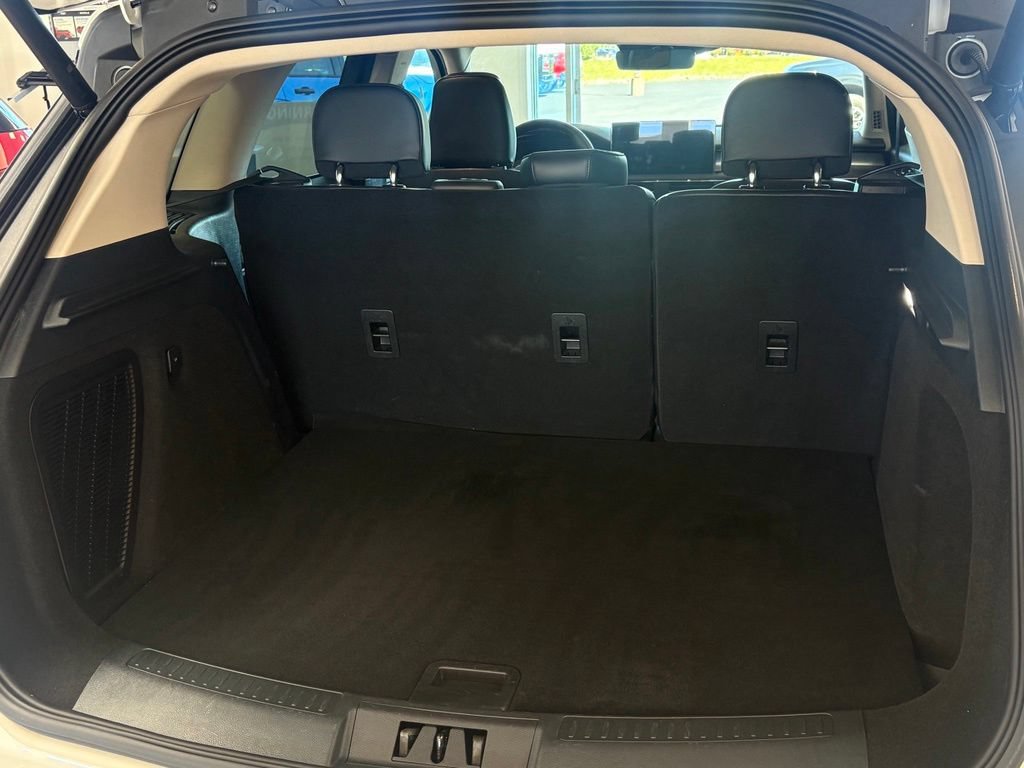 Used 2023 Lincoln Corsair AWD w/ Equipment Group 101A image 14