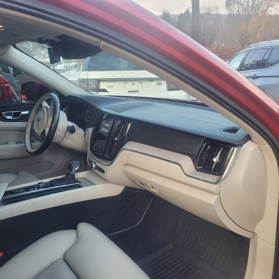 Used 2018 Volvo XC60 T5 Inscription image 29