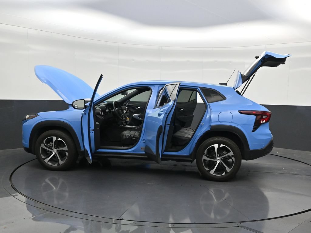 Used 2024 Chevrolet Trax RS FWD image 33