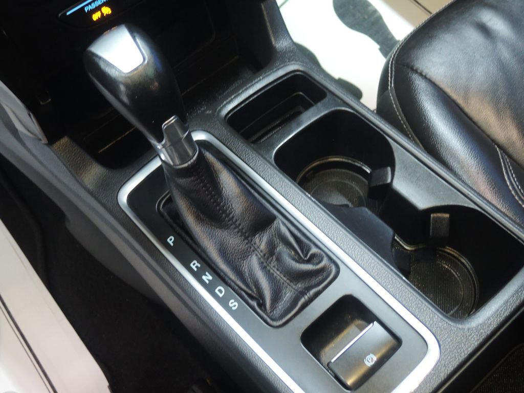 Used 2017 Ford Escape Titanium FWD image 23