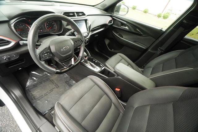 Used 2022 Chevrolet TrailBlazer RS w/ Sun and Liftgate Package AWD/4WD image 23