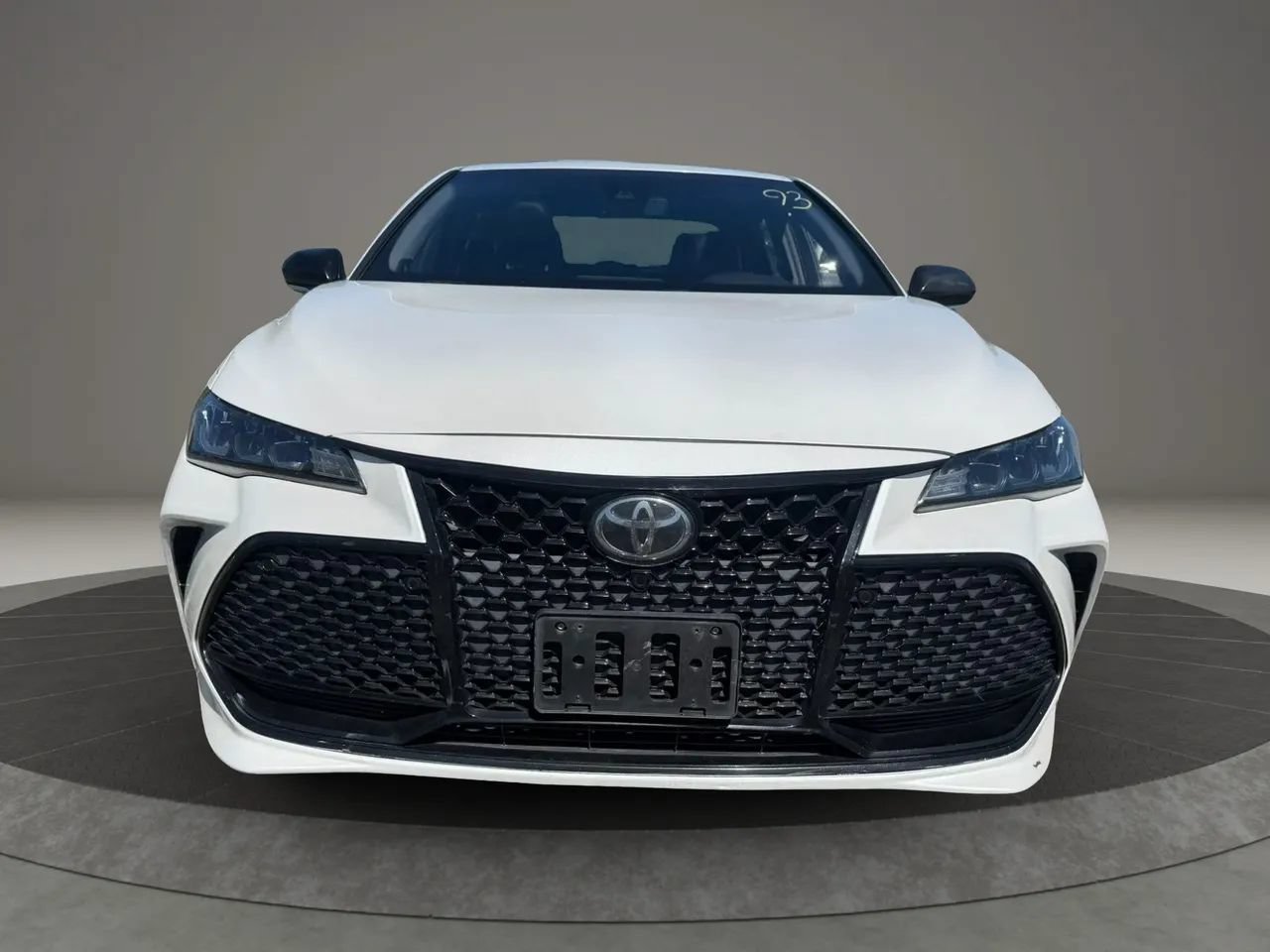 Used 2019 Toyota Avalon XSE w/ All Weather Liner Package FWD image 2