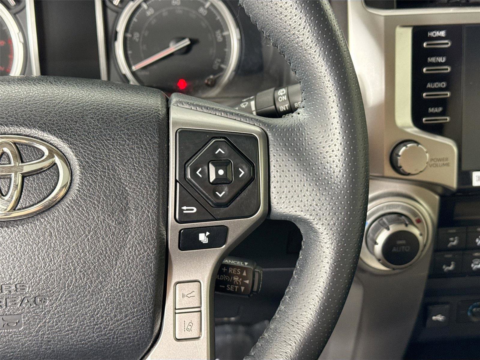 Used 2022 Toyota 4Runner Limited AWD/4WD image 18